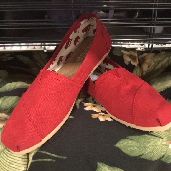 Toms Shoes - Tom’s Classics Red Canvas Slip